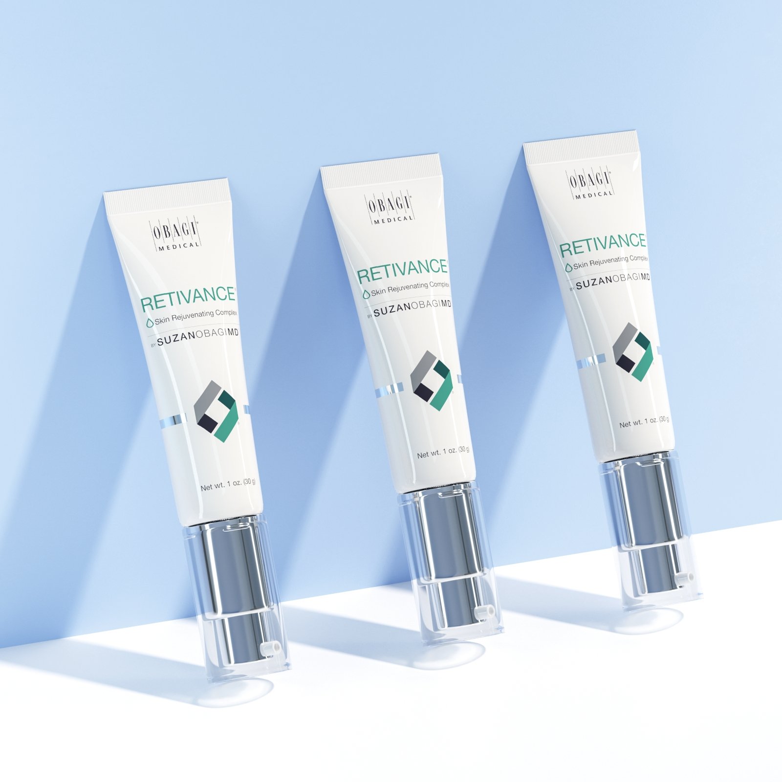 obagi-medical-suzanobagimd-retivance-skin-rejuvenating-complex-362032600017-product-lifestyle-1.jpg